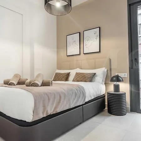 Apartment Modern With Patio & Parking By Rems Malaga