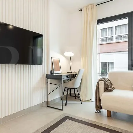 Apartment Modern With Patio & Parking By Rems *