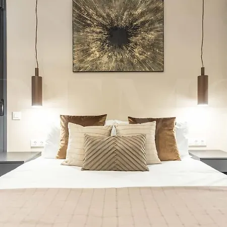 Modern With Patio & Parking By Rems Apartment *